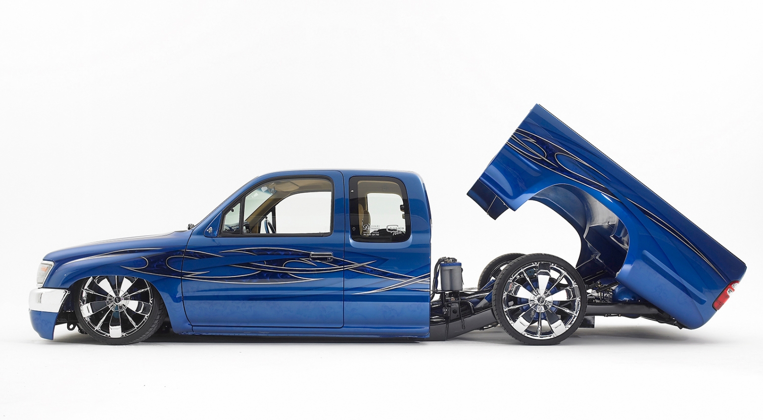 http://mattblackphoto.server101.com/files/gimgs/th-14_Chad-Hilux-side-2.jpg